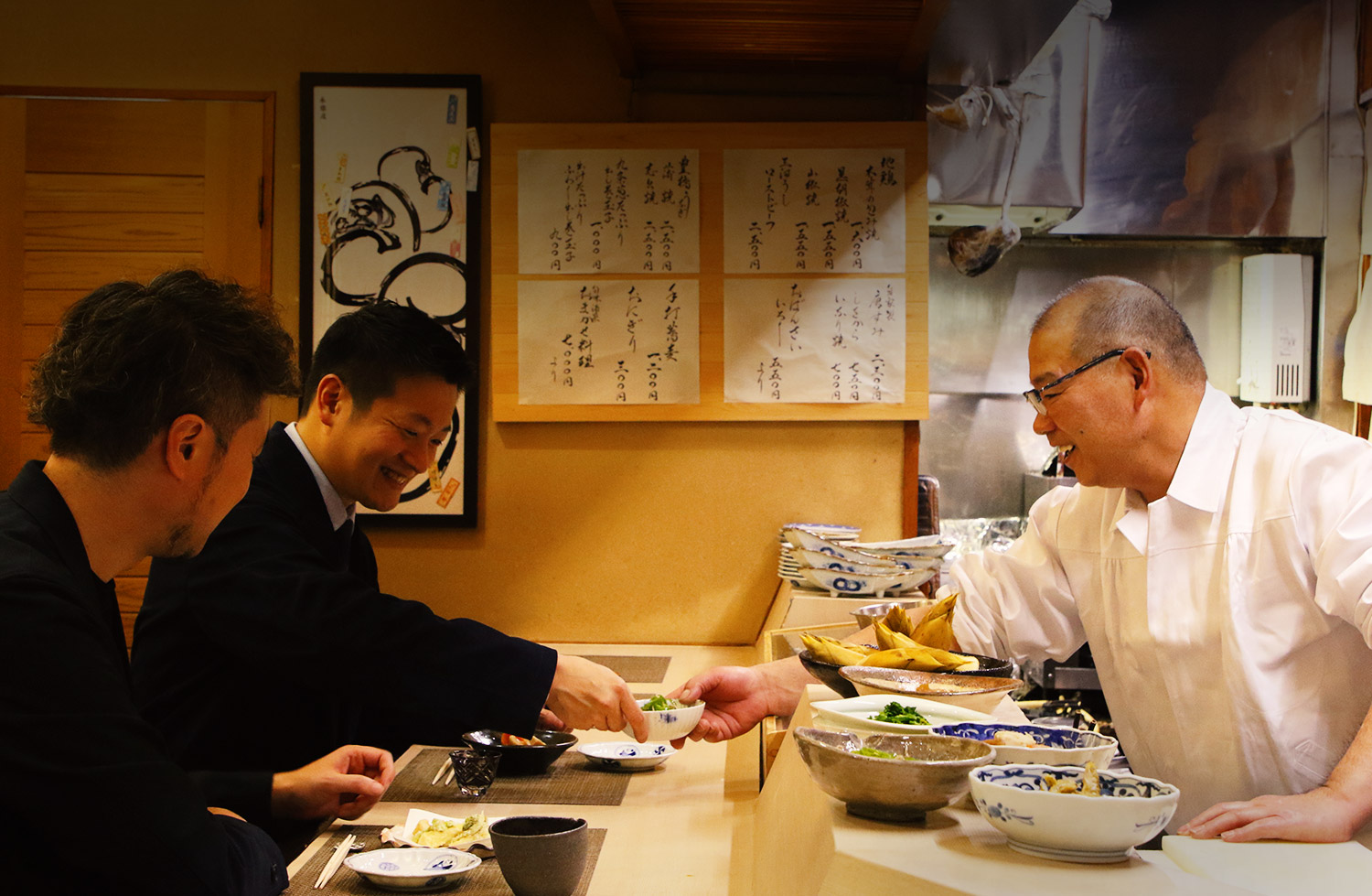 カウンター提供シーン